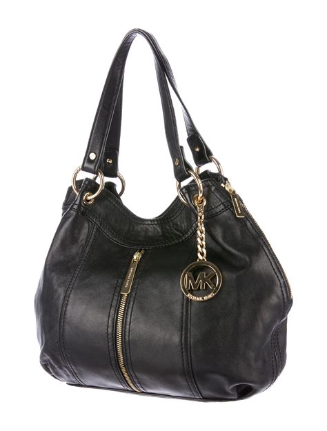 michael kors tote with zipper.